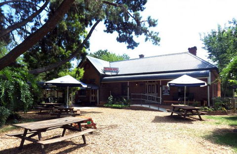 Victoria Hotel: Moonan Flat - E Caravan Parks 4