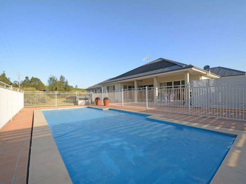 Villa Siena - E Caravan Parks 9