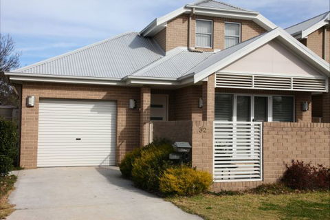Apartments On-The-Park: Prince - E Caravan Parks 5