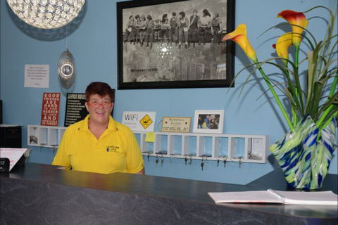 Cameo Inn Motel - E Caravan Parks 0