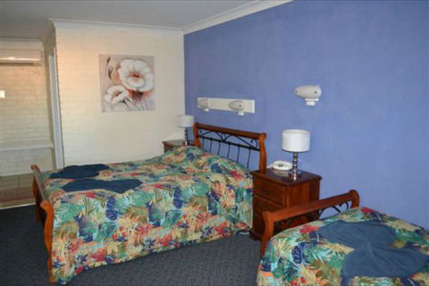Cameo Inn Motel - E Caravan Parks 3