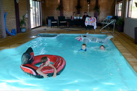 Cameo Inn Motel - E Caravan Parks 6