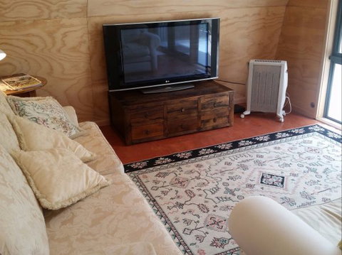 Mount Cole Cottages - E Caravan Parks 3