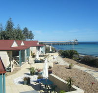 The Mac's Beachfront Villas - E Caravan Parks