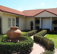 Casa Pizzini Bed and Breakfast - E Caravan Parks