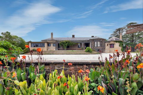 Eurambeen Historic Homestead And Gardens - E Caravan Parks 0