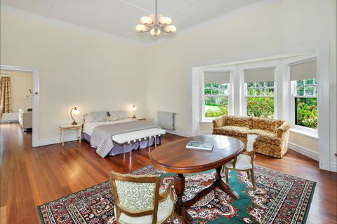 Eurambeen Historic Homestead And Gardens - E Caravan Parks 2