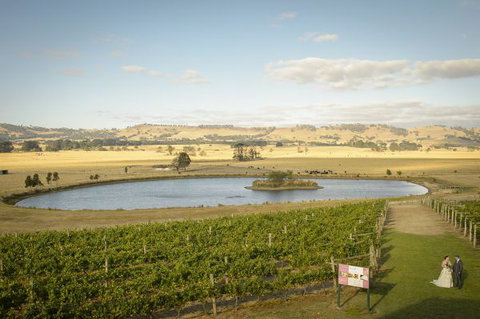 Grange Cleveland Winery Retreat - E Caravan Parks 4