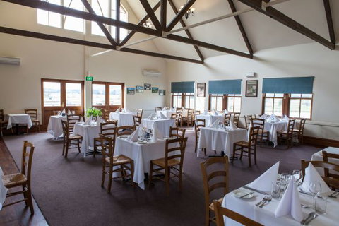 Grange Cleveland Winery Retreat - E Caravan Parks 7