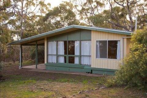 Alligator Lodge - Mount Remarkable National Park - E Caravan Parks 3