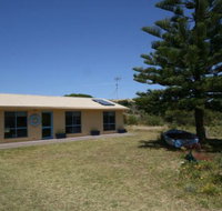 LJ Hooker Goolwa Holiday Rentals - 15 Eaton Avenue Goolwa Beach - E Caravan Parks