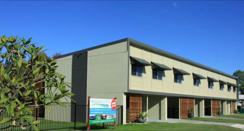 Maclean Stays - E Caravan Parks 0