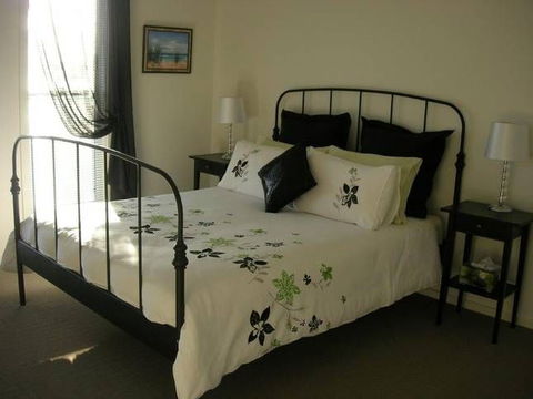 Annies Beach House - E Caravan Parks 2