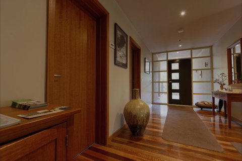 Eugenie's Accommodation - E Caravan Parks 9