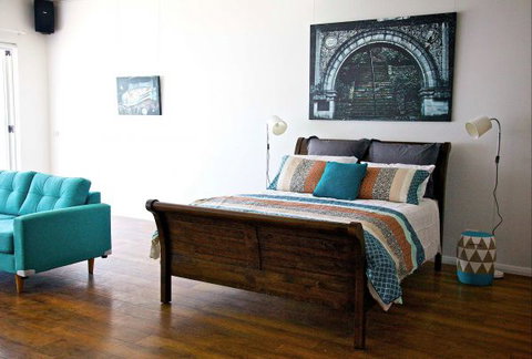 Penguin Beachfront Apartments - E Caravan Parks 3