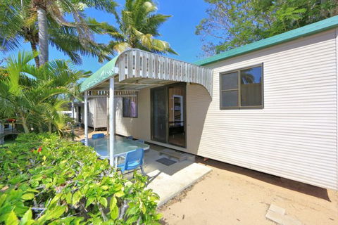 Alva Beach Tourist Park - E Caravan Parks 3