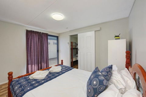 Alva Beach Tourist Park - E Caravan Parks 9