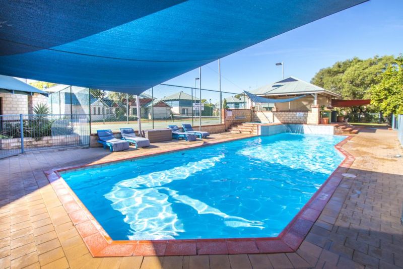  E Caravan Parks