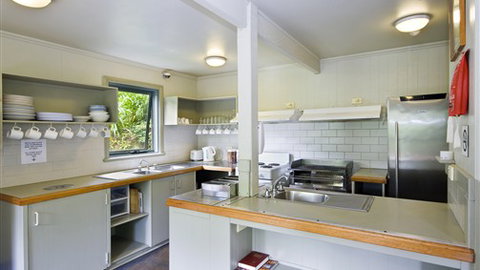 Great Ocean Road Cottages & Backpackers - E Caravan Parks 3