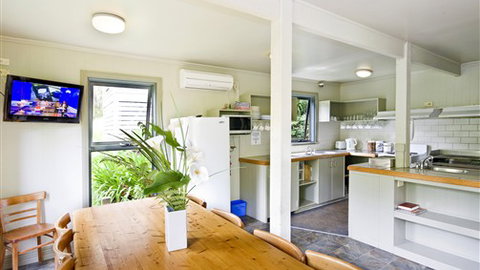 Great Ocean Road Cottages & Backpackers - E Caravan Parks 4