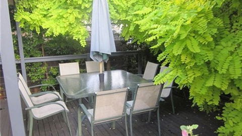 Abaleen House - E Caravan Parks 4