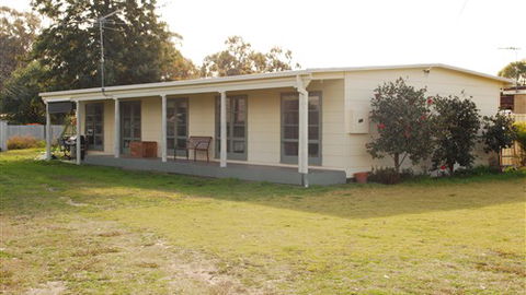 Manners In Mulwala - E Caravan Parks 1