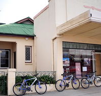 The Glen Bakery - E Caravan Parks