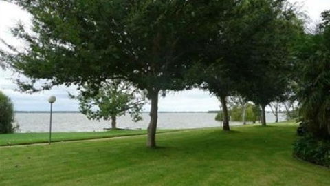 Waterfront Villa Tarni 14 - E Caravan Parks 4