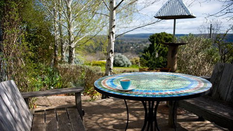 Hilltop Cottage - Daylesford - E Caravan Parks 6