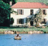 Adelaide Hills Country Cottages - Apple Tree Cottage