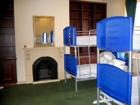 Adelaide's Shakespeare Backpackers International Hostel - E Caravan Parks 1