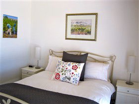 ArtWine Cottages - E Caravan Parks 0