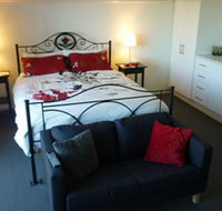 Cleggett Wines - E Caravan Parks