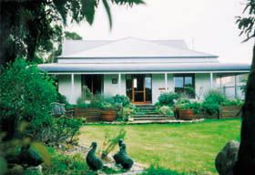 Cricklewood Cottage - E Caravan Parks 0