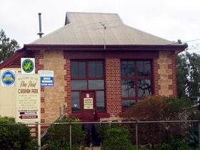 Pine Point Caravan Park - E Caravan Parks 0