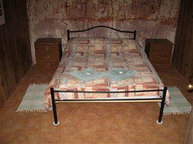 Radeka Downunder Underground Motel And Backpacker Inn - E Caravan Parks 1