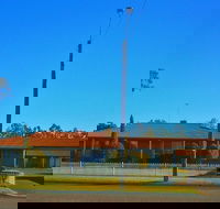Aaron Inn Motel - E Caravan Parks