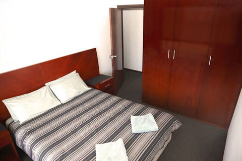 Across Country Motor Inn - E Caravan Parks 3