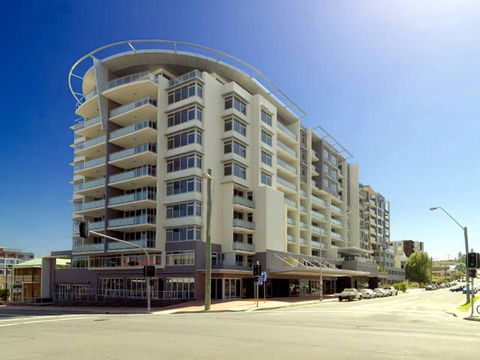 Adina Apartment Hotel Wollongong - E Caravan Parks 0