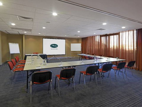 Adina Apartment Hotel Wollongong - E Caravan Parks 3