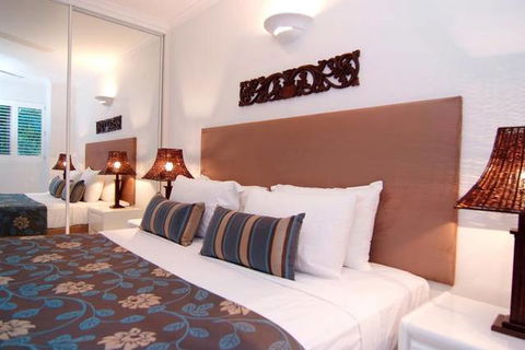 Agincourt Beachfront Apartments - E Caravan Parks 0