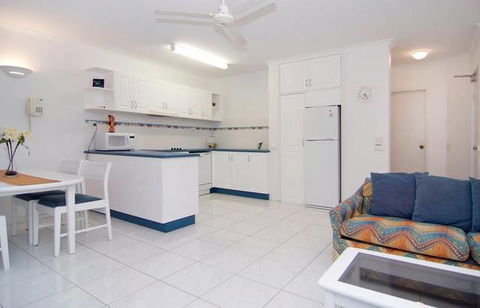 Agincourt Beachfront Apartments - E Caravan Parks 2