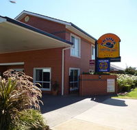 Akuna Motor Inn - E Caravan Parks