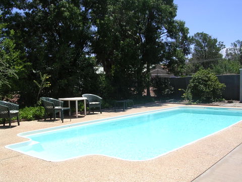 A-Line Motel - E Caravan Parks 3