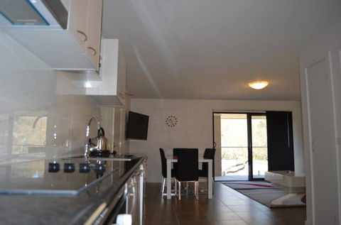 Apex Park Holiday Apartments - E Caravan Parks 4