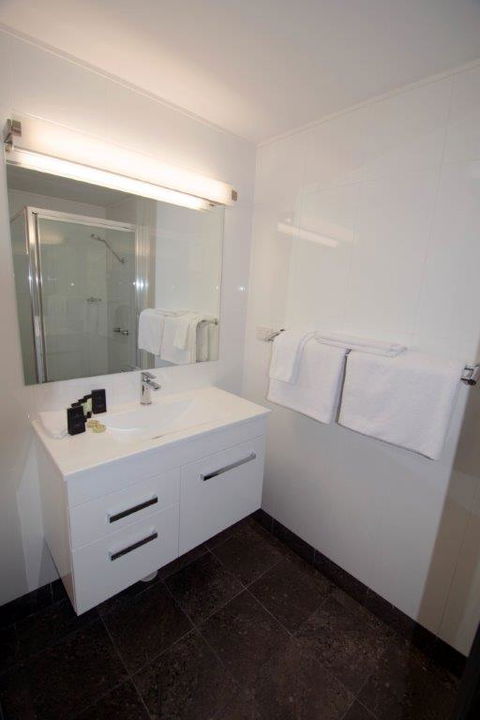 Ashby House Motor Inn - E Caravan Parks 3