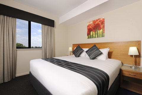 Assured Ascot Quays Apartment Hotel - E Caravan Parks 3