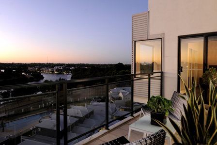 Assured Ascot Quays Apartment Hotel - E Caravan Parks 8