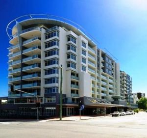 Adina Apartment Hotel Wollongong - E Caravan Parks 7