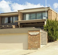 Boston Bay Apartment - E Caravan Parks